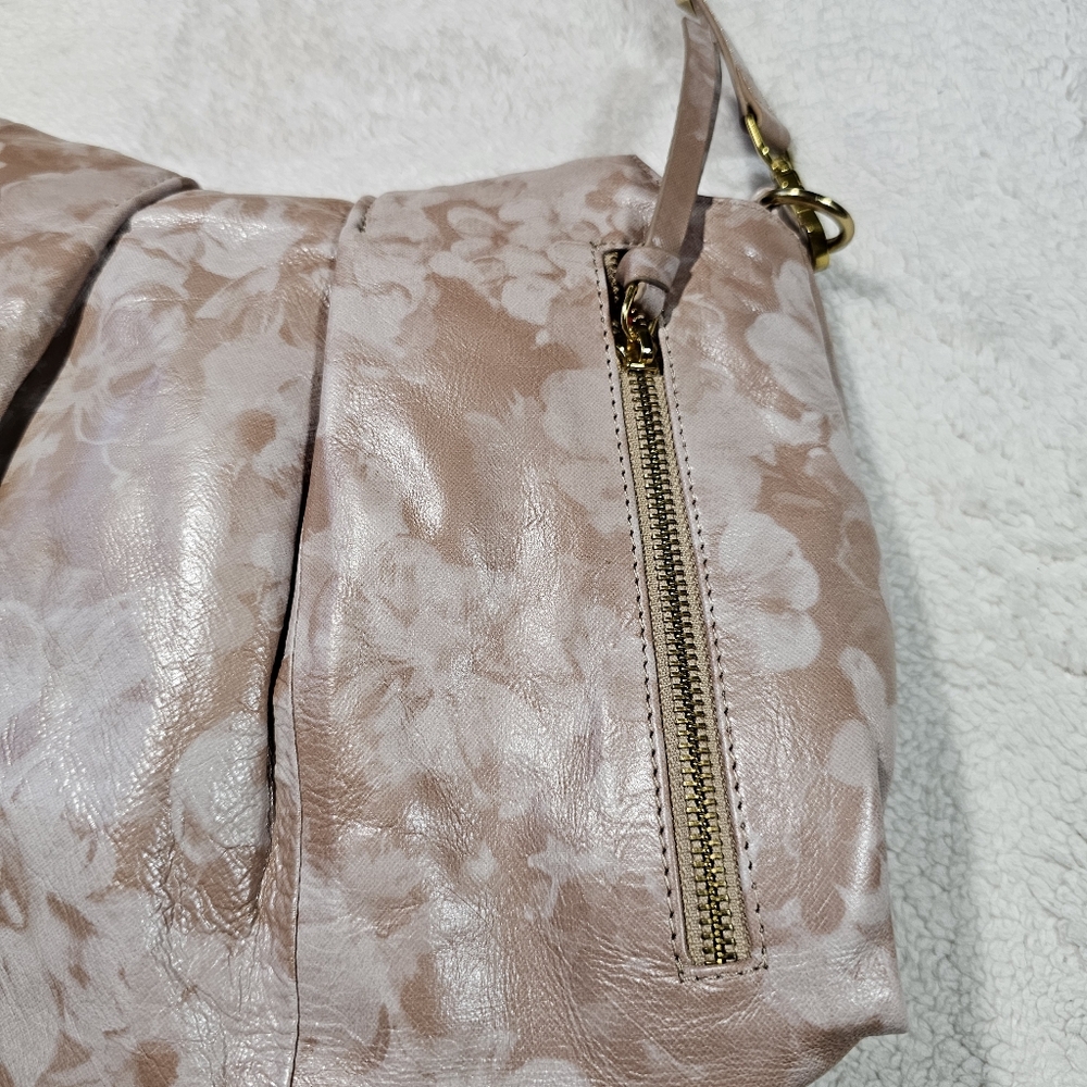 Sharif leather shoulder bag. - Picture 6 of 15